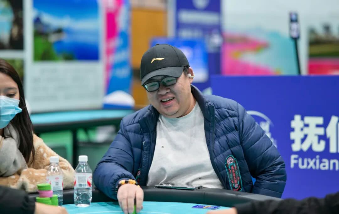 泡沫同步一小时，AA遇天顺撞开55人奖励圈大门！